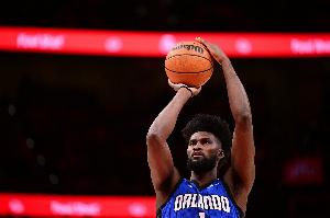 健康状态很能打!艾萨克7中6高效拿下13分6板2帽 健康状态很能打!艾萨克7中6高效拿下13分6板2帽