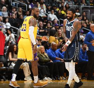 文胖: 我认为欧文是詹姆斯最合拍队友 他们的组合超过詹韦&詹眉 文胖: 我认为欧文是詹姆斯最合拍队友 他们的组合超过詹韦&詹眉