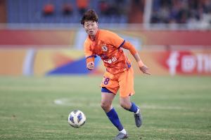 鲁媒:泰山队21人参加赛前合练,五外援都可以出场高准翼复出 鲁媒:泰山队21人参加赛前合练,五外援都可以出场高准翼复出