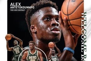 3兄弟同队创历史!雄鹿官方:与亚历克斯-阿德托昆博签双向合同 3兄弟同队创历史!雄鹿官方:与亚历克斯-阿德托昆博签双向合同