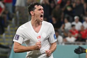 每体:丹麦主帅让克里斯滕森踢右后卫,激发球员多面手属性 每体:丹麦主帅让克里斯滕森踢右后卫,激发球员多面手属性