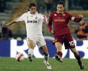 托蒂:离开罗马哭了三周2004年差点去皇马 大罗甚至比梅西更强 托蒂:离开罗马哭了三周2004年差点去皇马 大罗甚至比梅西更强