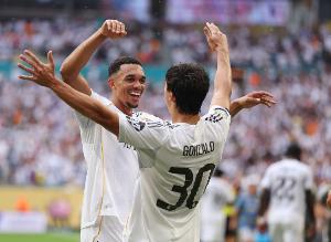 邮报:阿诺德有望下月复出战旧主利物浦,获胜将有助说服皇马球迷 邮报:阿诺德有望下月复出战旧主利物浦,获胜将有助说服皇马球迷