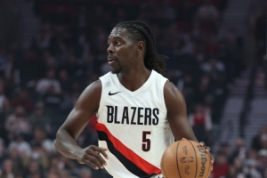 霍勒迪:大家都以为我被交易到开拓者不开心 但其实我很兴奋 霍勒迪:大家都以为我被交易到开拓者不开心 但其实我很兴奋