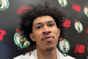 小罗恩-哈珀:经纪人说绿军非常希望我回来 机会出现时我抓住了 小罗恩-哈珀:经纪人说绿军非常希望我回来 机会出现时我抓住了