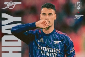 剑指三分!阿森纳发布对阵富勒姆海报:马丁内利单人出镜 剑指三分!阿森纳发布对阵富勒姆海报:马丁内利单人出镜