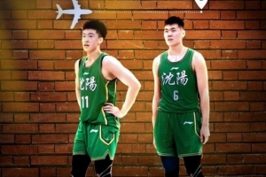 媒体人:黄秋实和张峻豪将在下周一飞赴西班牙参加欧洲青训联赛 媒体人:黄秋实和张峻豪将在下周一飞赴西班牙参加欧洲青训联赛