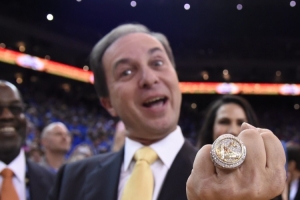 拉科布:勇士10年4冠不知还有谁能做到 目标像老巴斯那样16次总决 拉科布:勇士10年4冠不知还有谁能做到 目标像老巴斯那样16次总决