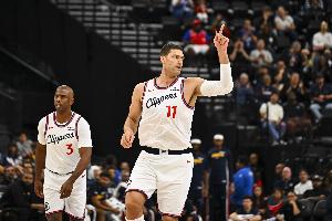 泰伦-卢:若要评价训练营 我会说保罗和大洛的表现真的非常棒 泰伦-卢:若要评价训练营 我会说保罗和大洛的表现真的非常棒