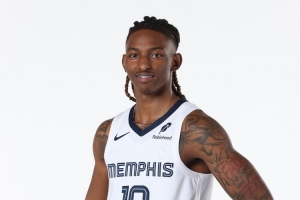 手感热得很!灰熊次轮秀斯莫尔半场6中5&三分3中3射落13分 手感热得很!灰熊次轮秀斯莫尔半场6中5&三分3中3射落13分