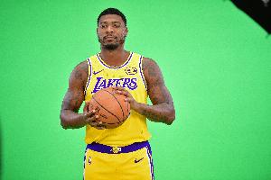 如何让球队打出对抗强硬的风格?斯玛特:只要跟着我干就行了 如何让球队打出对抗强硬的风格?斯玛特:只要跟着我干就行了