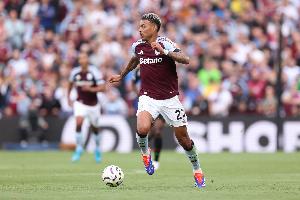 英媒:切尔西领跑摩根-罗杰斯争夺战,维拉标价约8000万镑 英媒:切尔西领跑摩根-罗杰斯争夺战,维拉标价约8000万镑