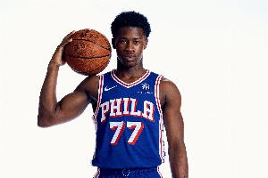 纳斯:埃奇库姆每天都能让人惊叹 他的能力远远超过我们的预期 纳斯:埃奇库姆每天都能让人惊叹 他的能力远远超过我们的预期