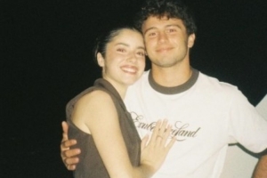 腻在一起!内维斯20岁演员女友晒多张合照:过去几周的镜头之下 腻在一起!内维斯20岁演员女友晒多张合照:过去几周的镜头之下