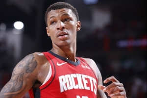 小贾巴里训练常跟着你?KD:他会做自己 而非成为别人的复制品 小贾巴里训练常跟着你?KD:他会做自己 而非成为别人的复制品