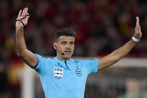 巴黎vs勒沃库森裁判安排:吉尔-曼萨诺领衔西班牙裁判组 巴黎vs勒沃库森裁判安排:吉尔-曼萨诺领衔西班牙裁判组