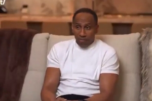 A-史密斯:詹姆斯他针对我 你见过他这样针对白人吗 A-史密斯:詹姆斯他针对我 你见过他这样针对白人吗