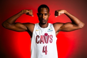 费尔顿:莫布里要有加内特的心态 他需要每晚都成为那个混蛋 费尔顿:莫布里要有加内特的心态 他需要每晚都成为那个混蛋