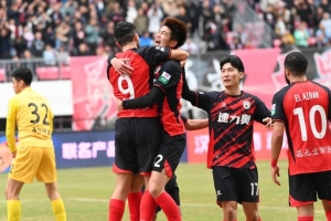 陕西联合主帅:达成保级目标不是靠运气 外界质疑时我们要更努力 陕西联合主帅:达成保级目标不是靠运气 外界质疑时我们要更努力