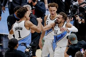 东部乱局想喝汤!老鹰引入铂金+沃克+肯纳德 新赛季能是啥水平? 东部乱局想喝汤!老鹰引入铂金+沃克+肯纳德 新赛季能是啥水平?