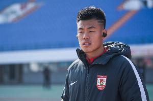 距保级区2分!谭龙:我们还有三场球的机会,我觉得还有希望 距保级区2分!谭龙:我们还有三场球的机会,我觉得还有希望