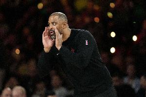 乌度卡:要保证防守的同时提高进攻 我们季前赛进攻效率排第一 乌度卡:要保证防守的同时提高进攻 我们季前赛进攻效率排第一