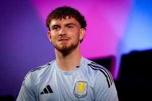 欧文谈埃利奥特:去维拉算是退步,成为球队核心他才能进国家队 欧文谈埃利奥特:去维拉算是退步,成为球队核心他才能进国家队