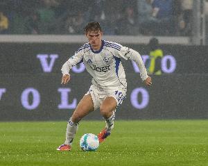 足球市场:尼科-帕斯主导了比赛胜利,而伊尔迪兹在场上尽显疲惫 足球市场:尼科-帕斯主导了比赛胜利,而伊尔迪兹在场上尽显疲惫