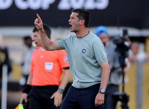 齐沃:下半场我们体能下降被对手压制,劳塔罗感冒了依然全力以赴 齐沃:下半场我们体能下降被对手压制,劳塔罗感冒了依然全力以赴