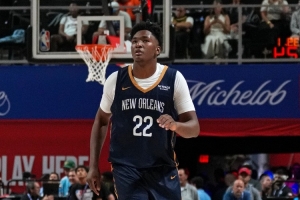 鹈鹕官方:13号秀德里克-奎因已获准恢复全面的篮球活动 鹈鹕官方:13号秀德里克-奎因已获准恢复全面的篮球活动