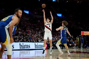 记者:开拓者未来5天将训练4天 本以为昌西会给球队再放个周末 记者:开拓者未来5天将训练4天 本以为昌西会给球队再放个周末