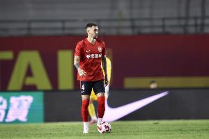 吉林体育:亚泰后卫罗西奇大腿拉伤下场,很可能影响接下来的比赛 吉林体育:亚泰后卫罗西奇大腿拉伤下场,很可能影响接下来的比赛