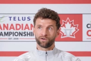 穆勒谈蓄胡:有天去理发店修完发现还不错,我就想先留下它 穆勒谈蓄胡:有天去理发店修完发现还不错,我就想先留下它