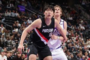 NBA官方晒杨瀚森集锦!美网友吹爆:大加索尔 约基奇2.0 低配邓肯 NBA官方晒杨瀚森集锦!美网友吹爆:大加索尔 约基奇2.0 低配邓肯