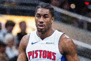 夏普4年9000万!博主:很难想象活塞会给艾维远超这数的续约合同 夏普4年9000万!博主:很难想象活塞会给艾维远超这数的续约合同