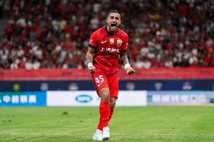 足球报:海港中超领先优势依然只有2分,21日亚冠将进行轮换 足球报:海港中超领先优势依然只有2分,21日亚冠将进行轮换