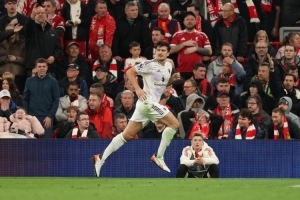 马奎尔进球是曼联在安菲尔德第二晚的绝杀球,仅次于奥谢的91分钟 马奎尔进球是曼联在安菲尔德第二晚的绝杀球,仅次于奥谢的91分钟