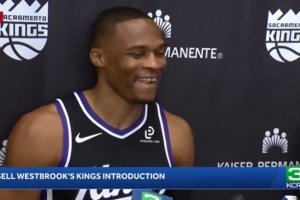 曾效力湖人!获蒙克盛赞最爱队友 威少让记者反复重复逗笑全场 曾效力湖人!获蒙克盛赞最爱队友 威少让记者反复重复逗笑全场