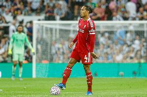 基恩:范戴克作为队长需要反思自己 他是否真的在帮那些队友 基恩:范戴克作为队长需要反思自己 他是否真的在帮那些队友