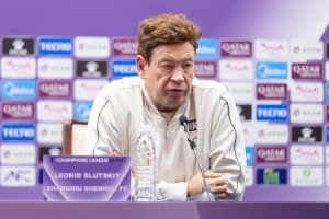 斯卢茨基:我们要提升比赛中的竞技强度,谢鹏飞戴伟浚已参加训练 斯卢茨基:我们要提升比赛中的竞技强度,谢鹏飞戴伟浚已参加训练