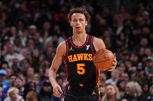 老鹰提前续约戴森-丹尼尔斯评级:及格 老鹰已锁定未来后场人选? 老鹰提前续约戴森-丹尼尔斯评级:及格 老鹰已锁定未来后场人选?