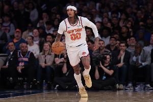 克劳福德:克拉克森会赢得最佳第六人奖项 他是球队的第六位首发 克劳福德:克拉克森会赢得最佳第六人奖项 他是球队的第六位首发