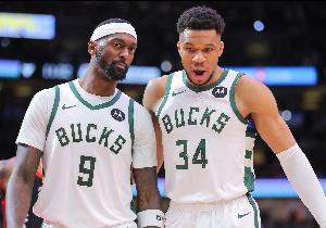 波蒂斯谈字母哥交易传闻:他现在完全投入 再次夺冠是我们的目标 波蒂斯谈字母哥交易传闻:他现在完全投入 再次夺冠是我们的目标