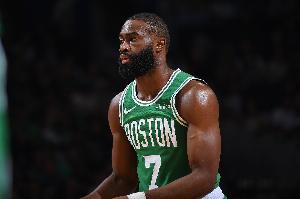 杰伦-布朗:现在的比赛已经变了 当今最强的球员没有全在NBA 杰伦-布朗:现在的比赛已经变了 当今最强的球员没有全在NBA