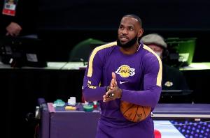 帕森斯谈詹姆斯缺席:这是好事啊!这能让东契奇有时间适应节奏 帕森斯谈詹姆斯缺席:这是好事啊!这能让东契奇有时间适应节奏