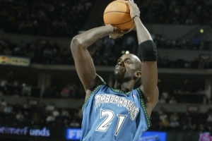 里德谈球衣:喜欢全黑设计 我喜欢树木款的经典球衣 里德谈球衣:喜欢全黑设计 我喜欢树木款的经典球衣