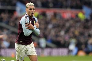 天空体育记者:罗杰斯在与维拉谈判续约到2031年 天空体育记者:罗杰斯在与维拉谈判续约到2031年