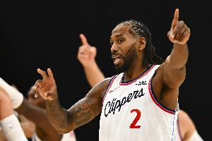 A-史密斯:小卡是轮休冠军 在这事上没人比他做得更好了 A-史密斯:小卡是轮休冠军 在这事上没人比他做得更好了