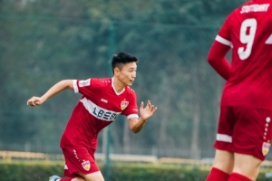 斯图加特U19小将谢初筠:希望能拿到职业合同 入选国青只是个开始 斯图加特U19小将谢初筠:希望能拿到职业合同 入选国青只是个开始