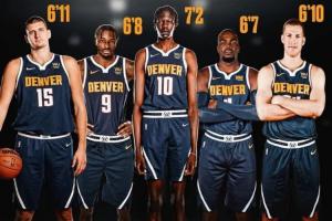 媒体人:如果我没记错火箭这套首发是NBA历史最高 之前是园区掘金 媒体人:如果我没记错火箭这套首发是NBA历史最高 之前是园区掘金